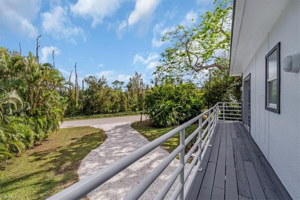 10925 Russell RD-19