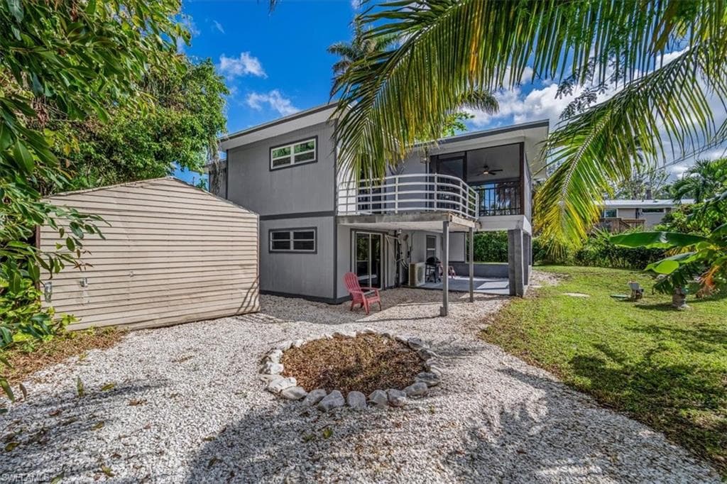 10925 Russell RD-44