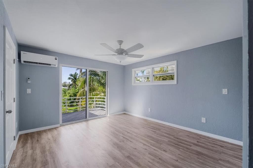 10925 Russell RD-25
