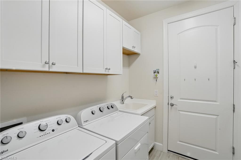 12905 Hadley CT-23
