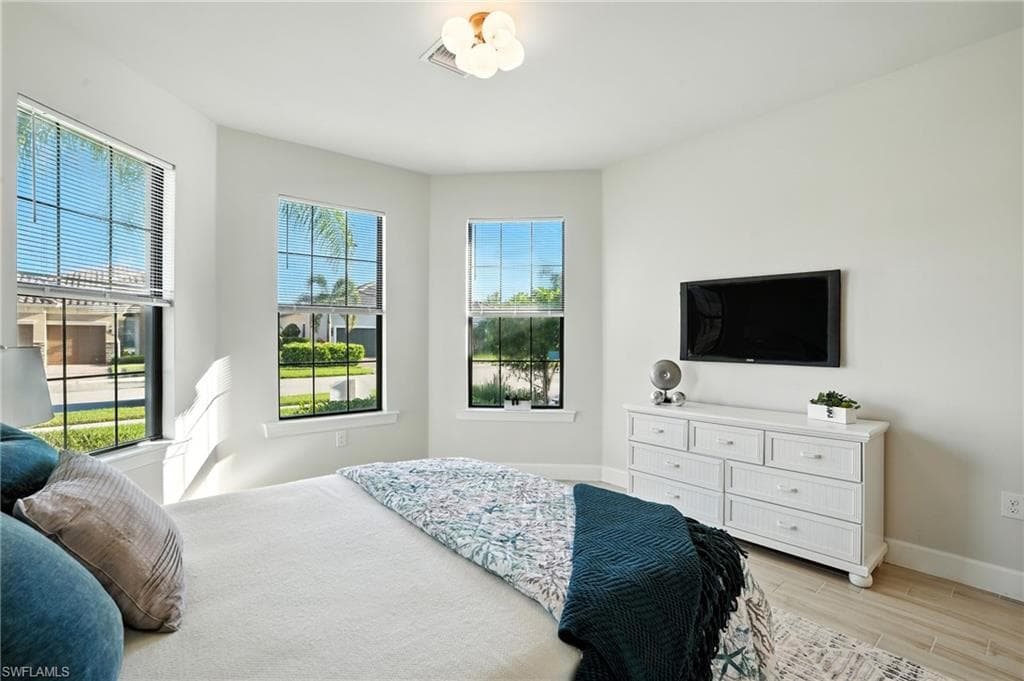 12905 Hadley CT-16