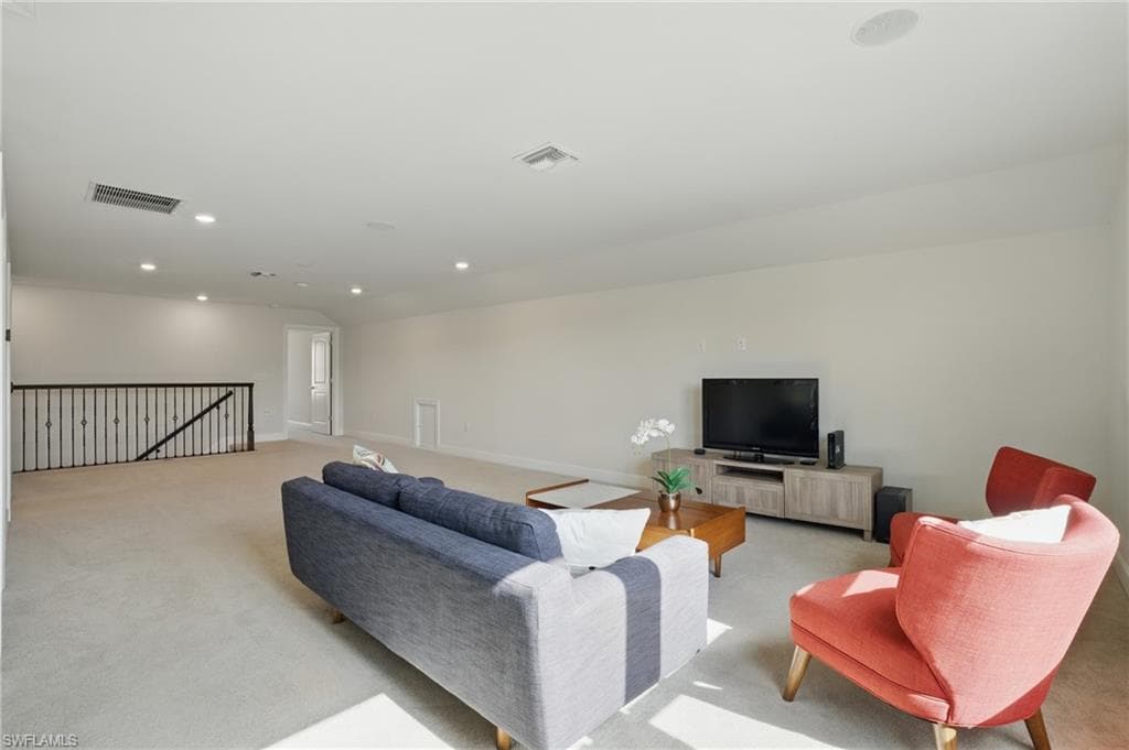 12905 Hadley CT-20