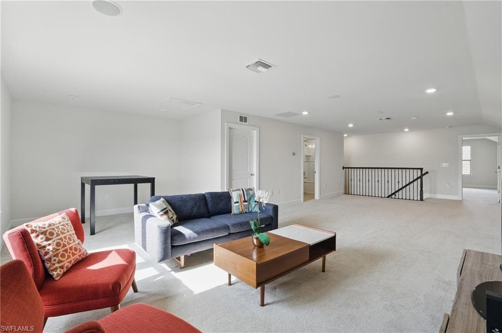 12905 Hadley CT-19