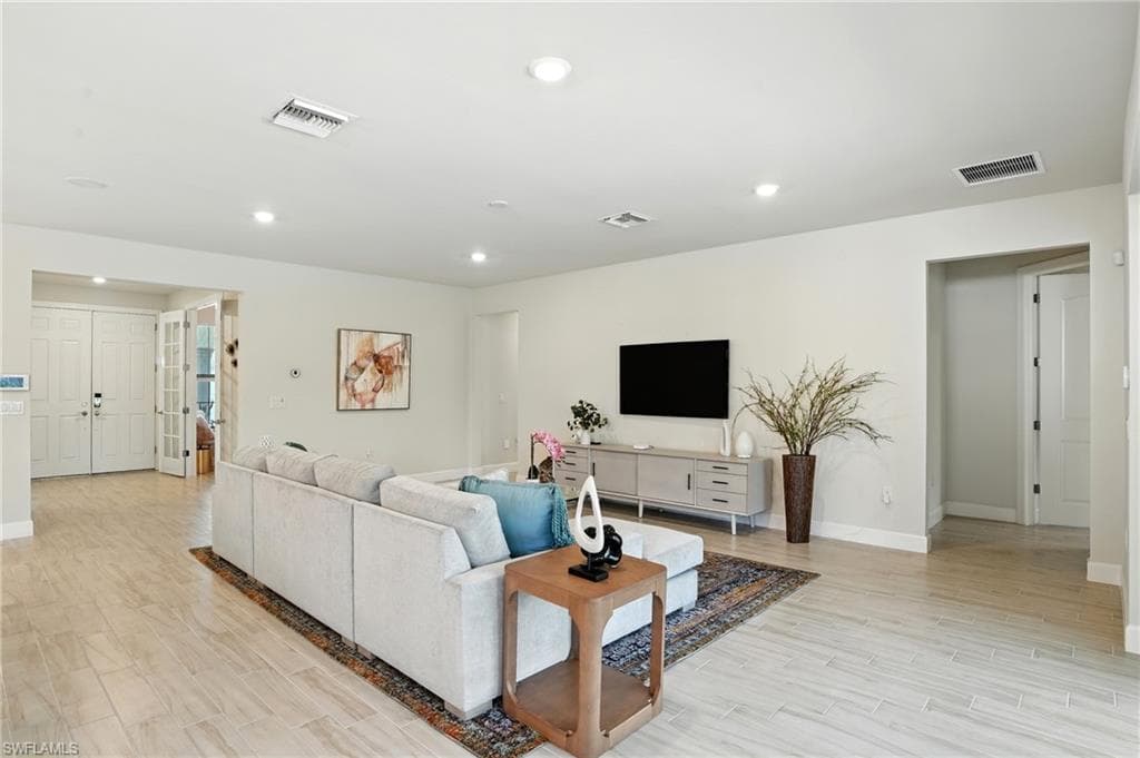 12905 Hadley CT-4