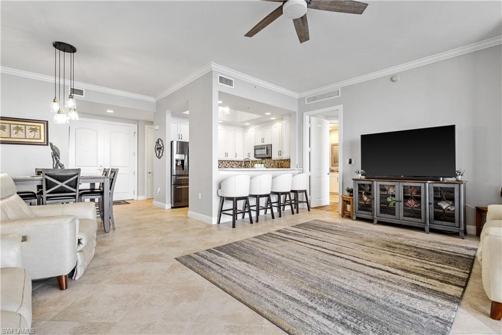 2090 W First ST I2409-7