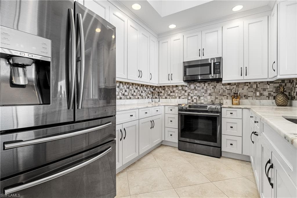 2090 W First ST I2409-14