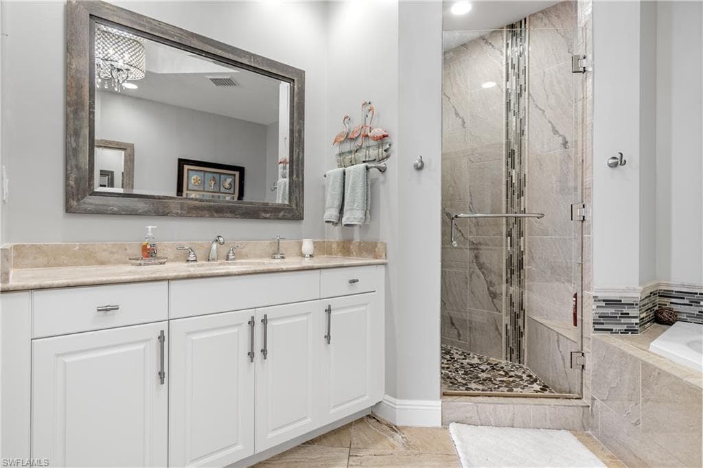 2090 W First ST I2409-19