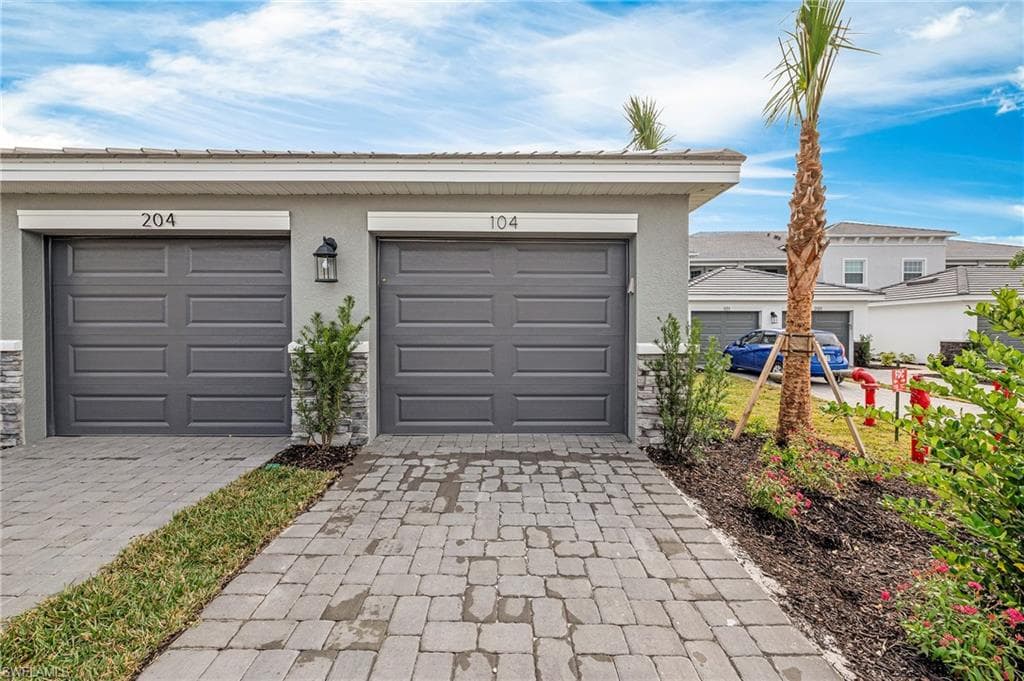 11821 Venetian Lagoon DR 104-23