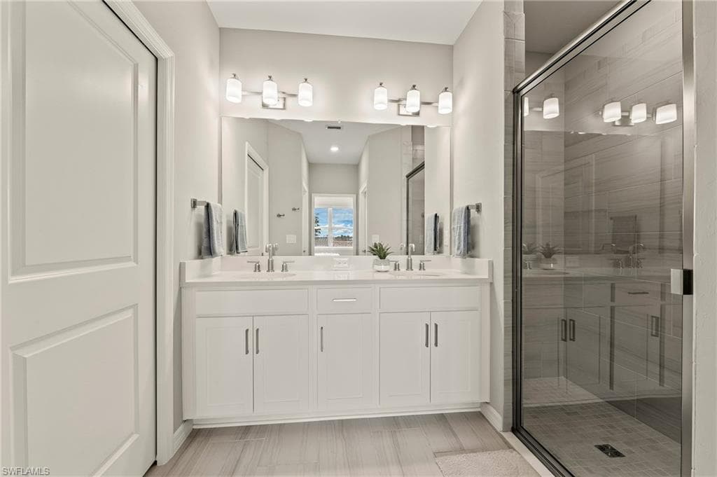 11821 Venetian Lagoon DR 104-13