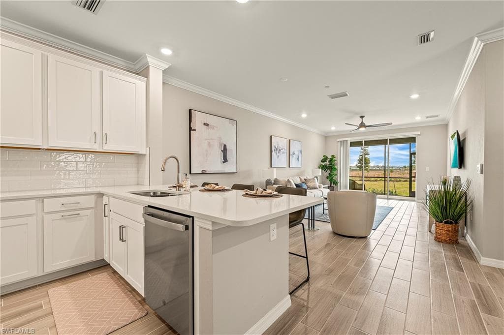 11821 Venetian Lagoon DR 104-3