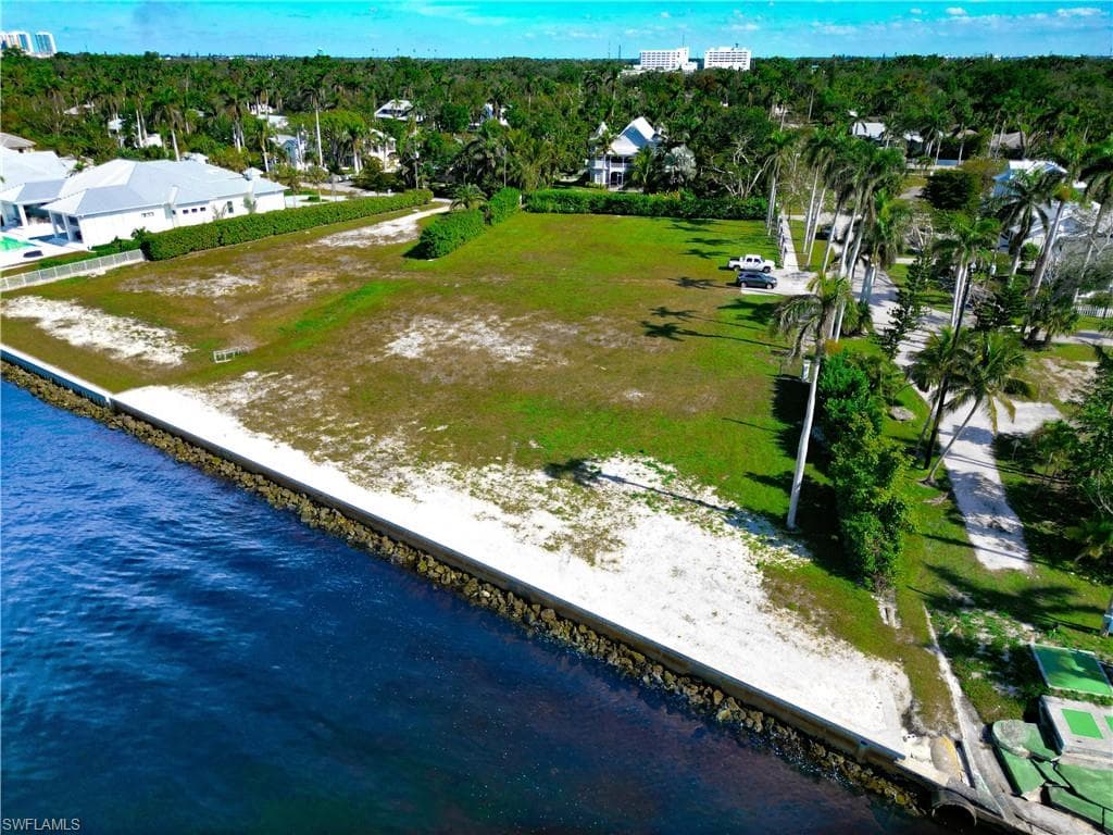 1301 Poinciana AVE-27