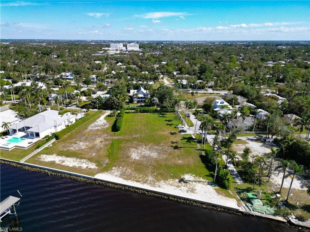 1301 Poinciana AVE-2