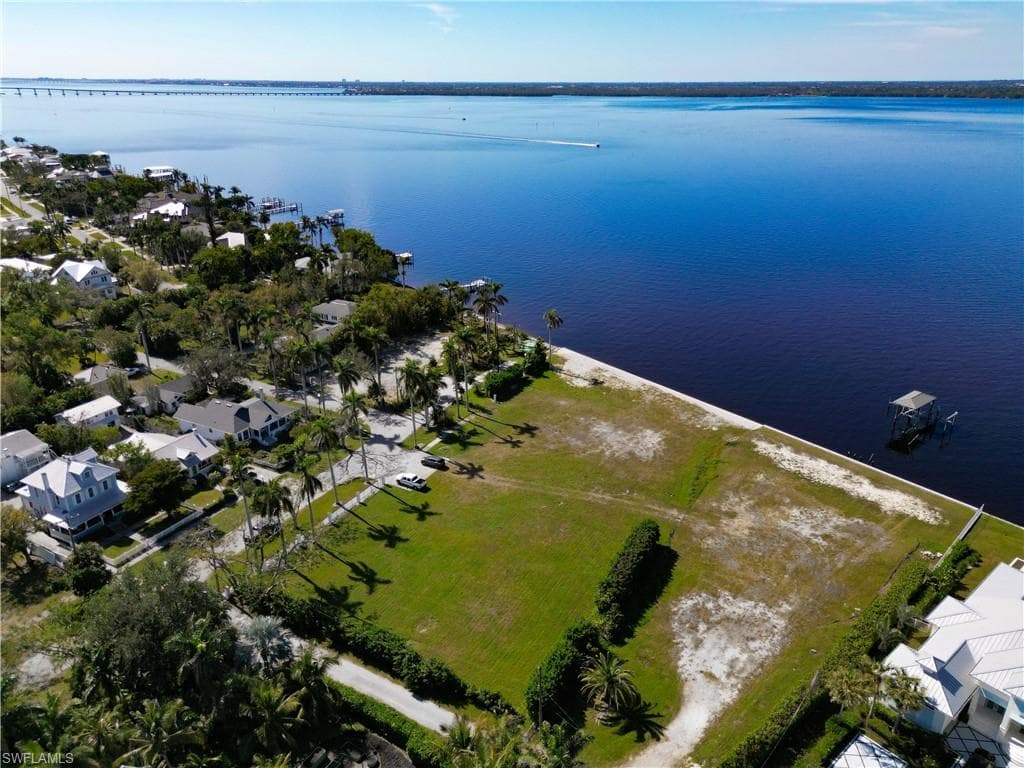 1301 Poinciana AVE-6