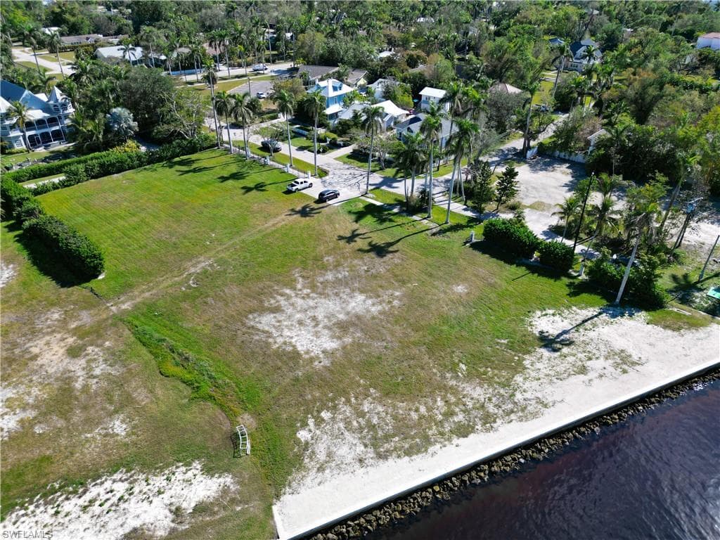 1301 Poinciana AVE-7