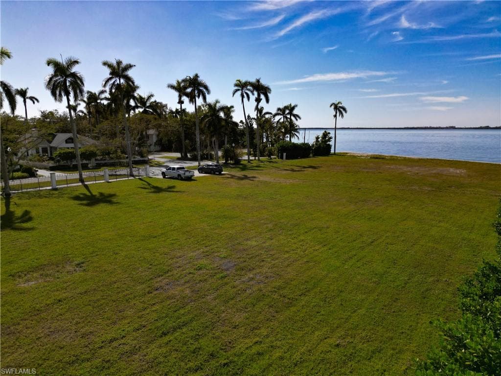 1301 Poinciana AVE-15