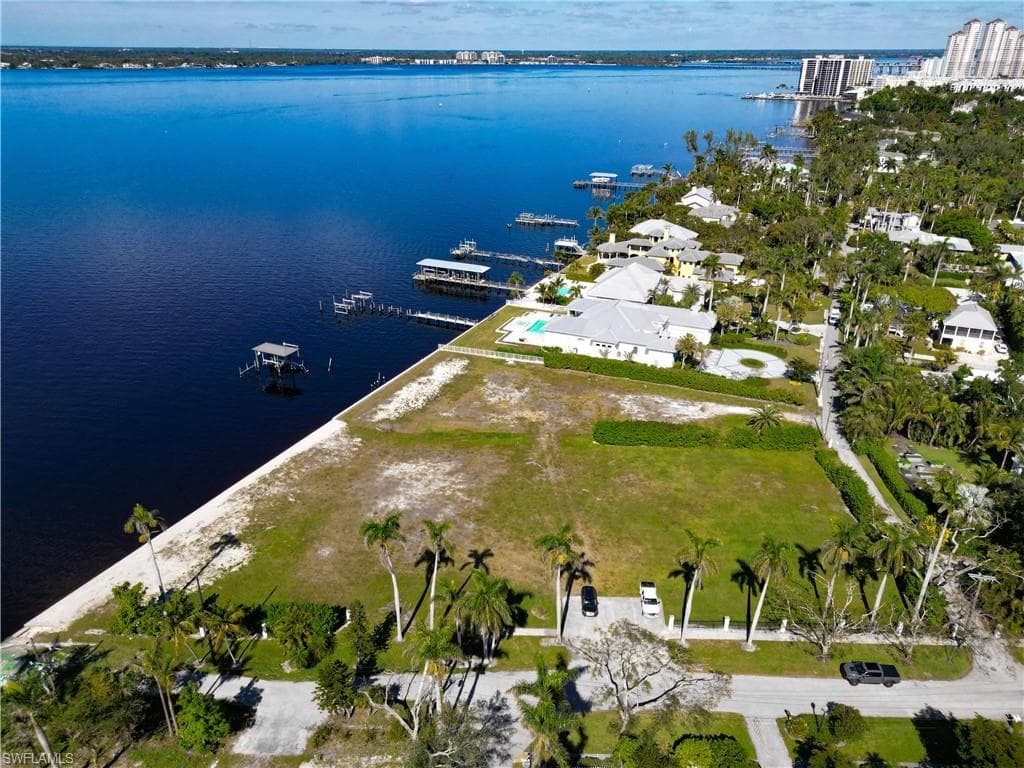 1301 Poinciana AVE-4