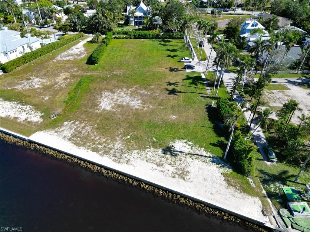 1301 Poinciana AVE-8