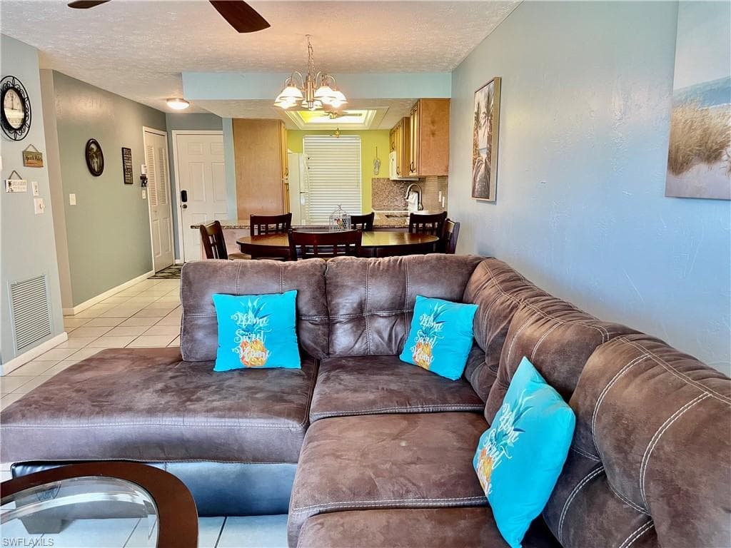 16211 Dublin CIR E201-9