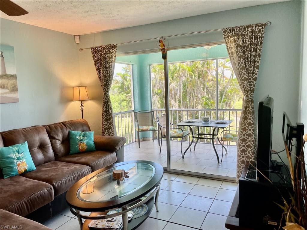 16211 Dublin CIR E201-11