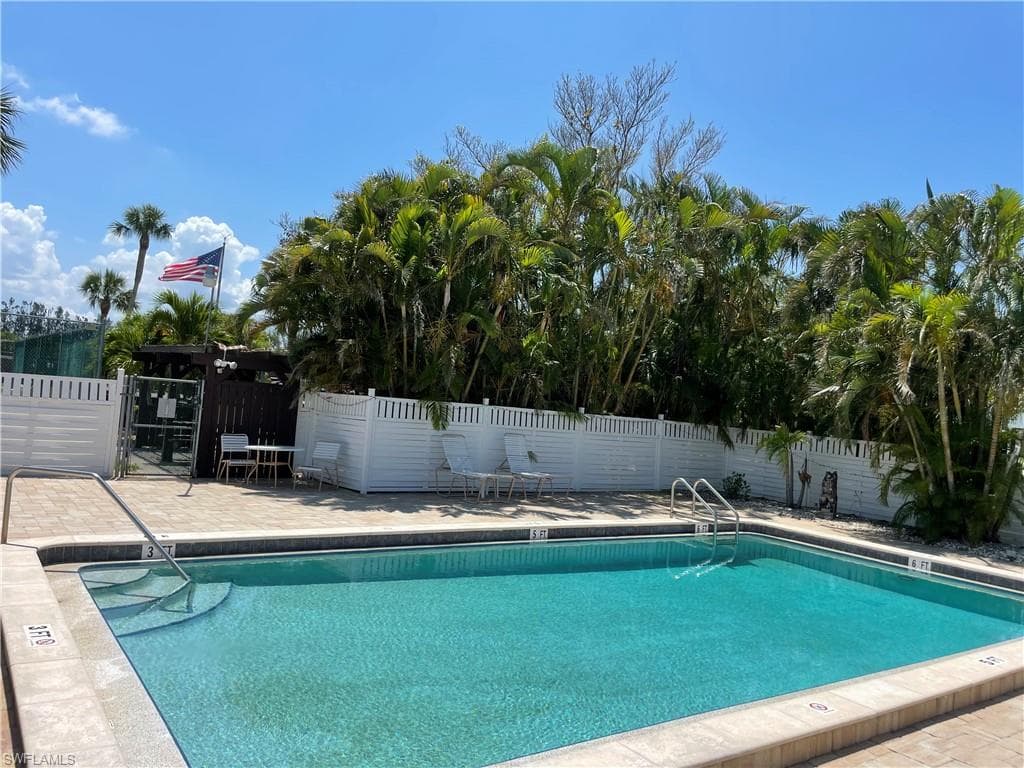 16211 Dublin CIR E201-4