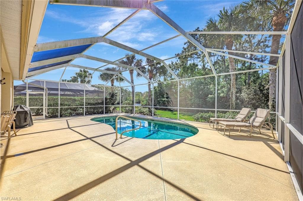 9375 Oak Strand DR-19
