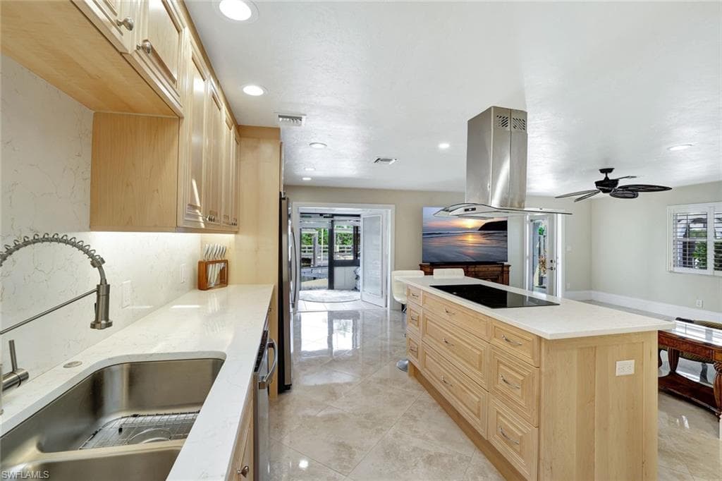 1405 Curlew AVE 3-7