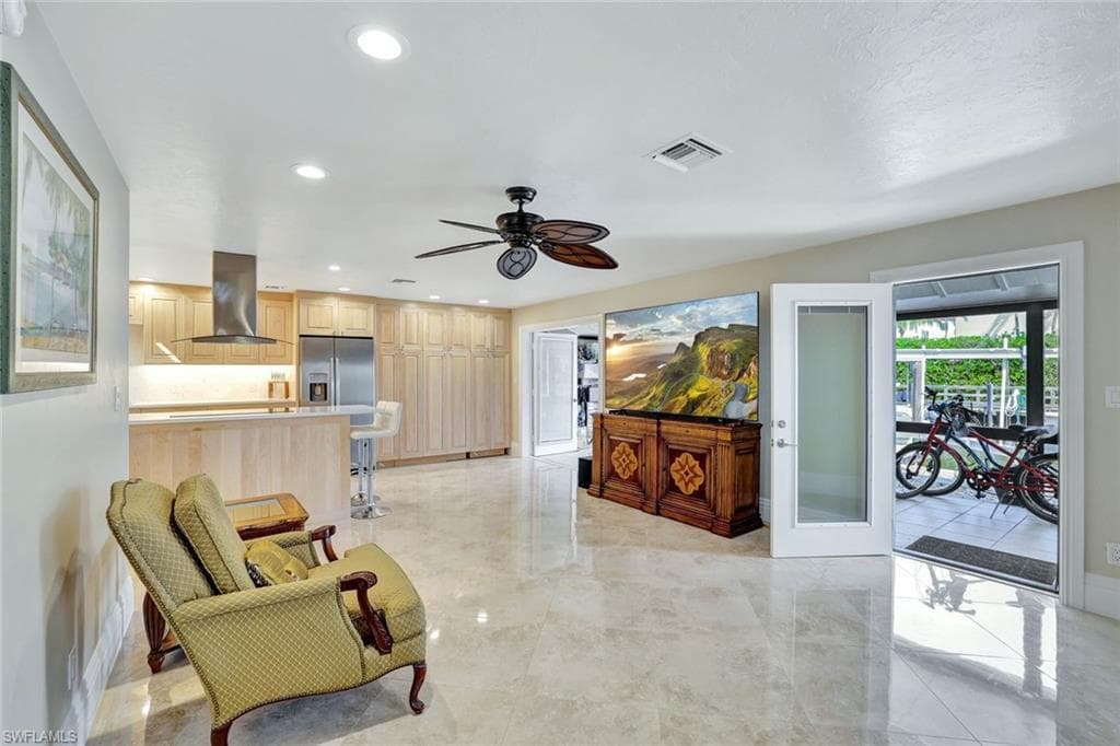 1405 Curlew AVE 3-4