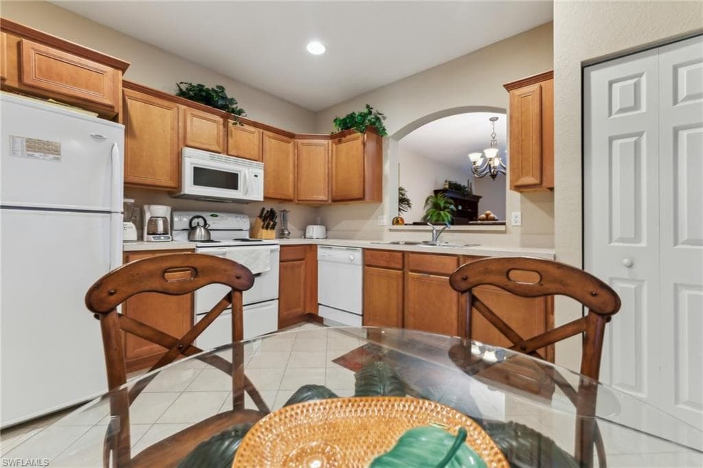 3327 Dandolo CIR-9