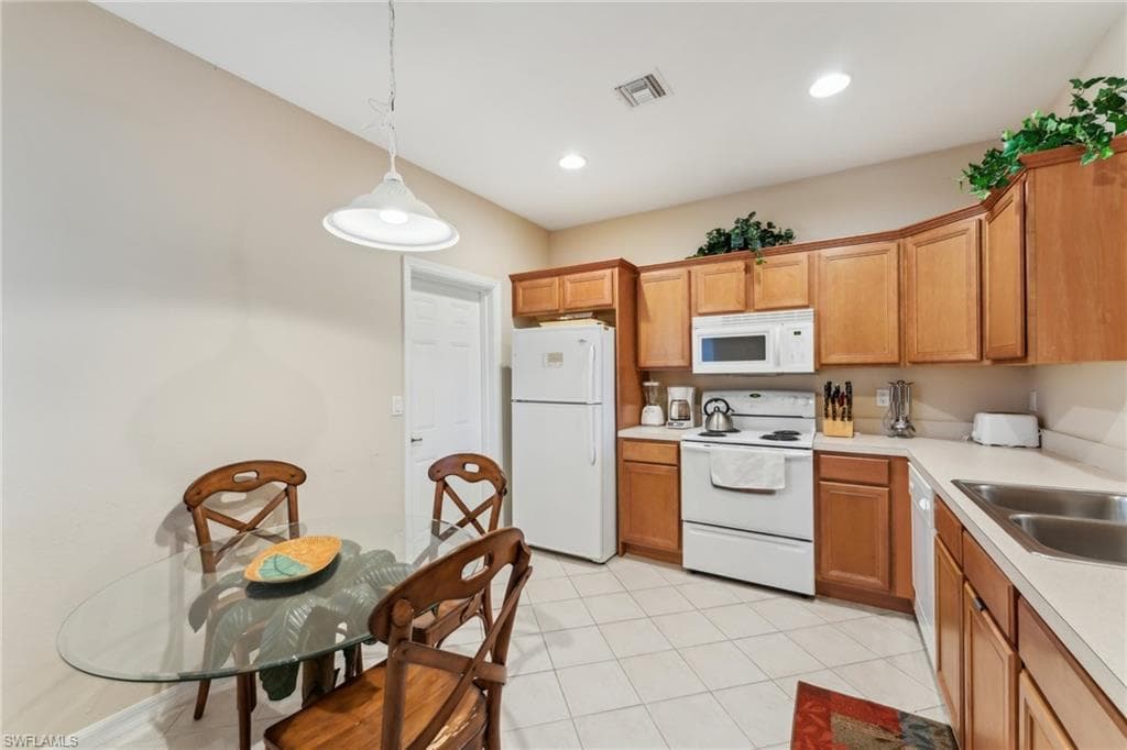 3327 Dandolo CIR-8