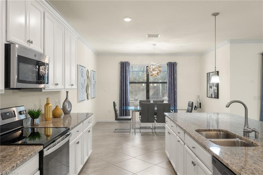 11892 Hickory Estate CIR-13