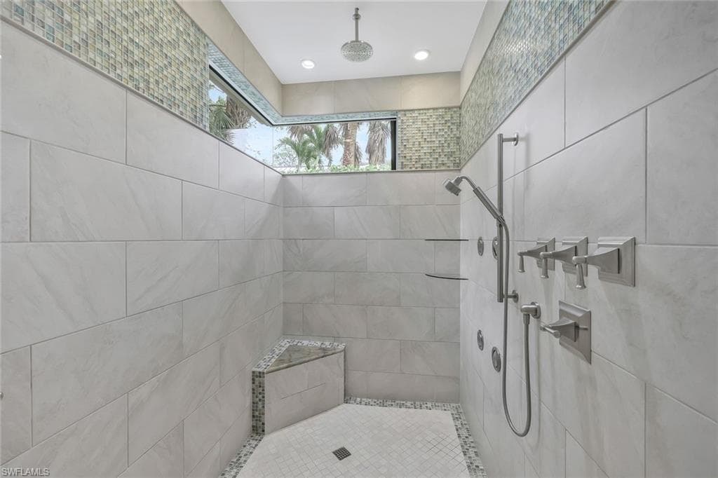 12303 Colliers Reserve DR-33