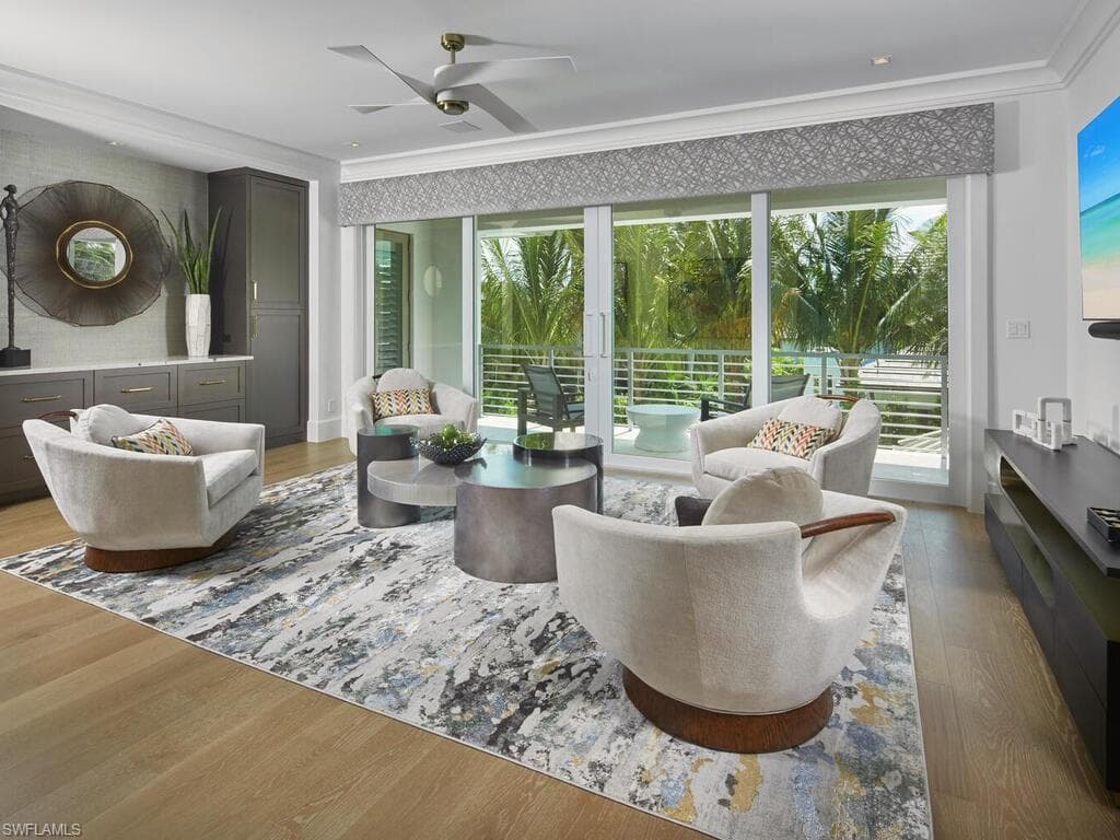 2075 Gordon DR E-25