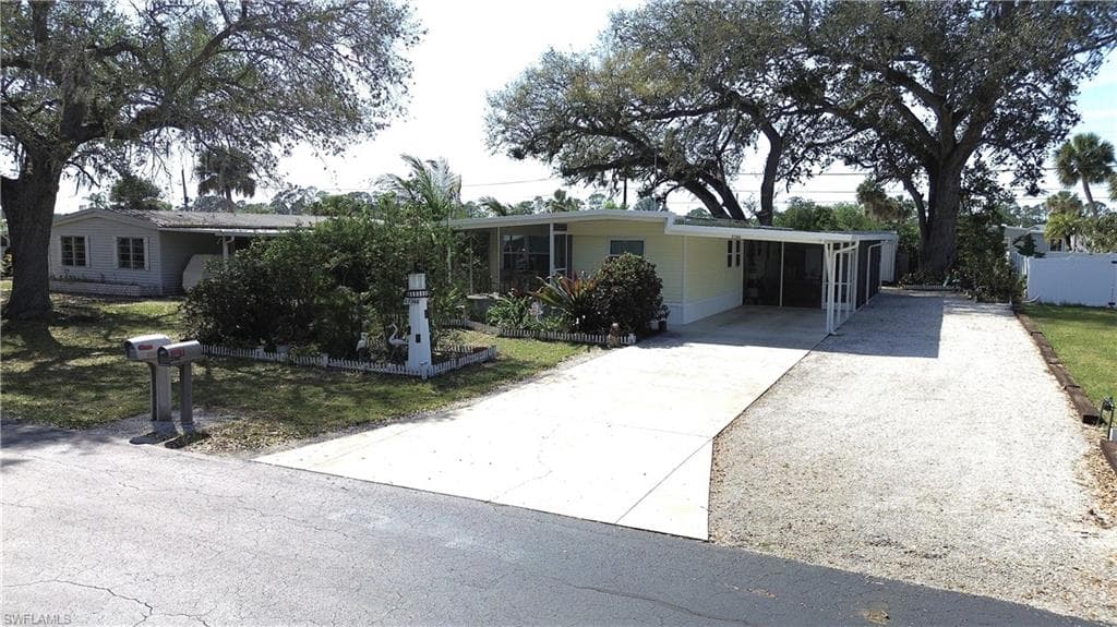 27366 Bourbonniere DR-1
