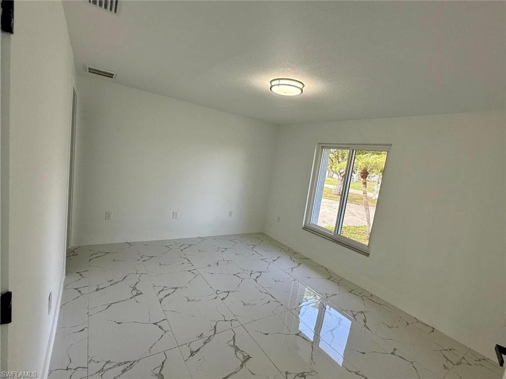 111 North Shore AVE-26