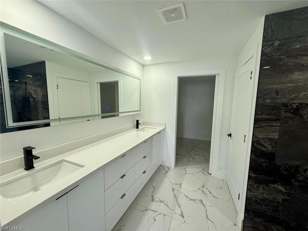 111 North Shore AVE-25