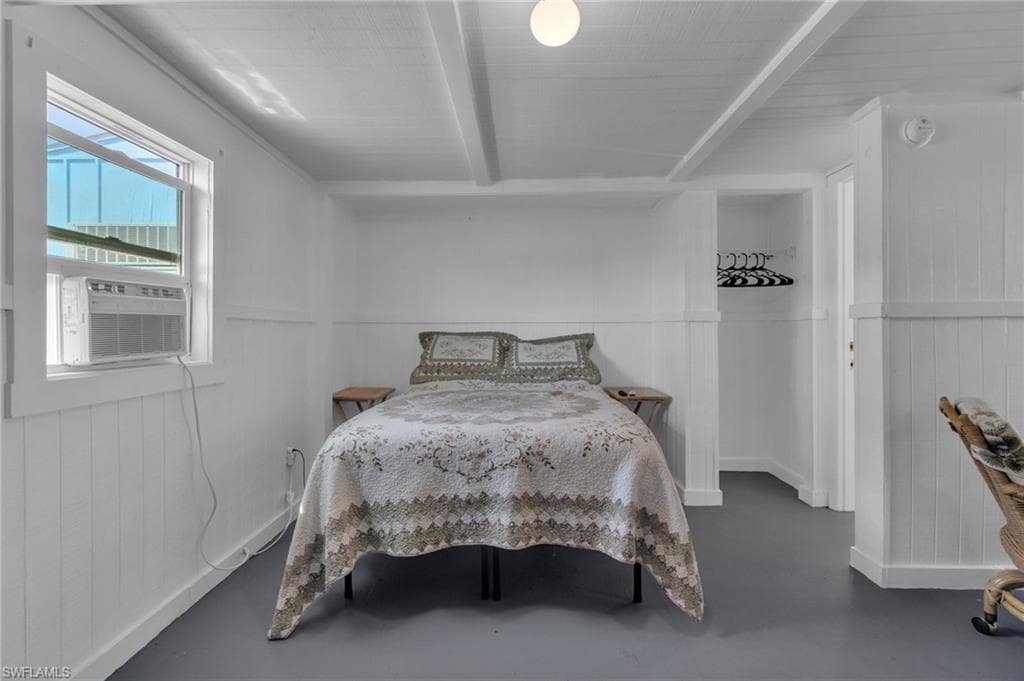 238 Mamie ST-26
