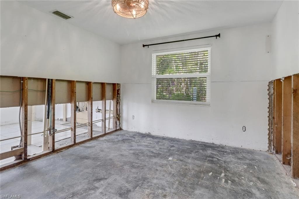 2686 Clyde ST-22