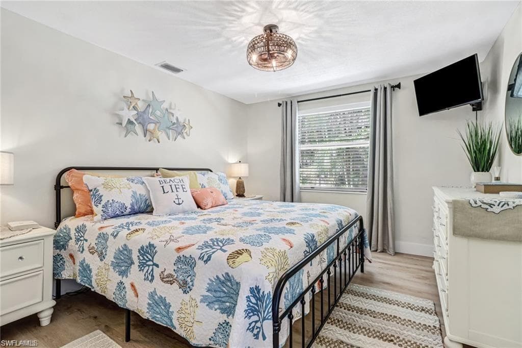 2686 Clyde ST-21