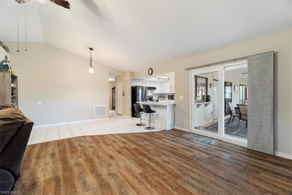 2403 Cherry CT-11