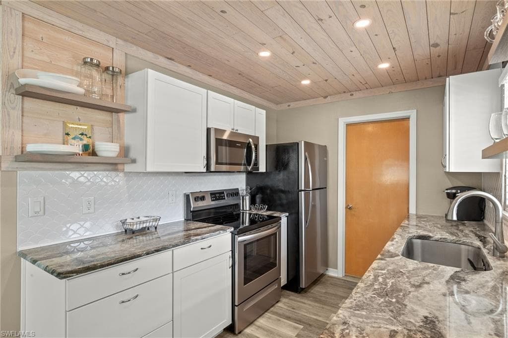 6151 Estero BLVD 1-25
