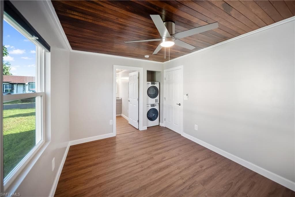 1157 4th WAY-12