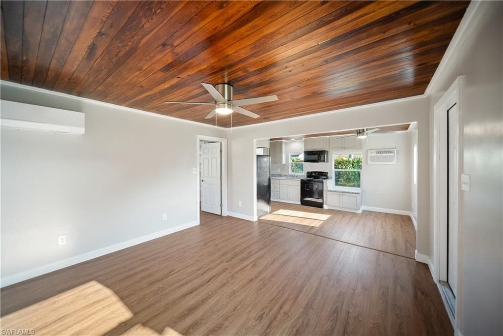 1157 4th WAY-18