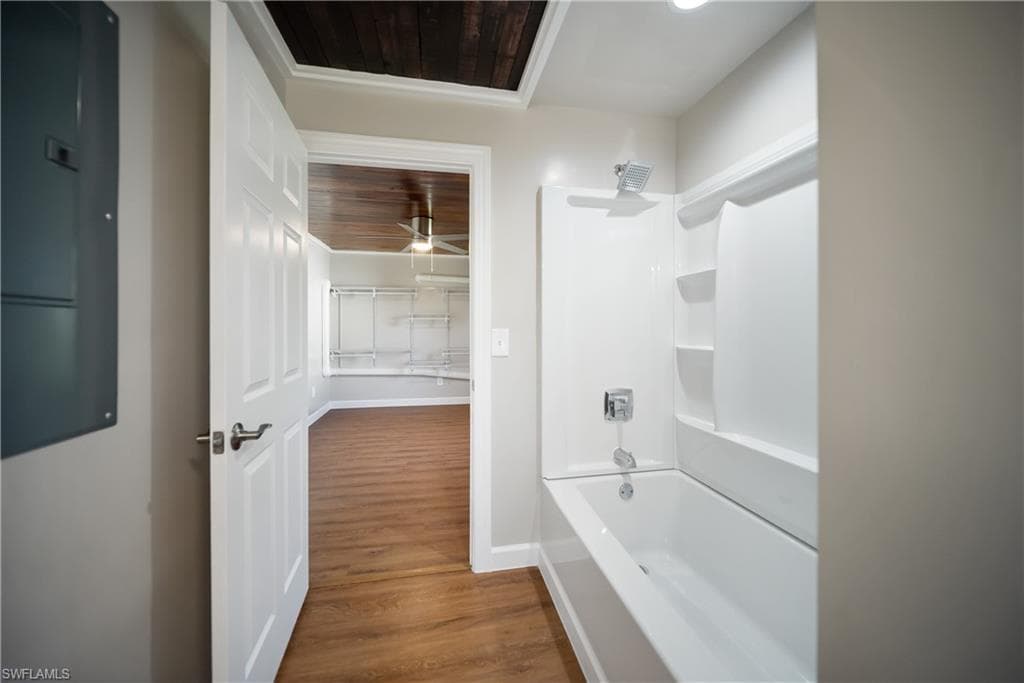 1157 4th WAY-15