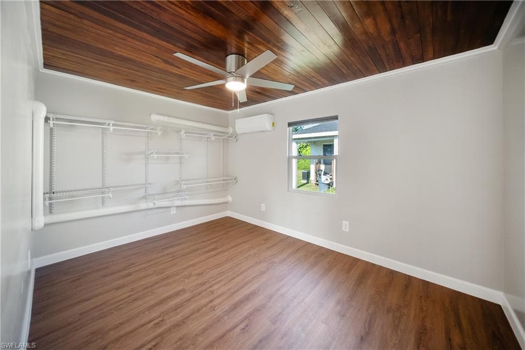 1157 4th WAY-11
