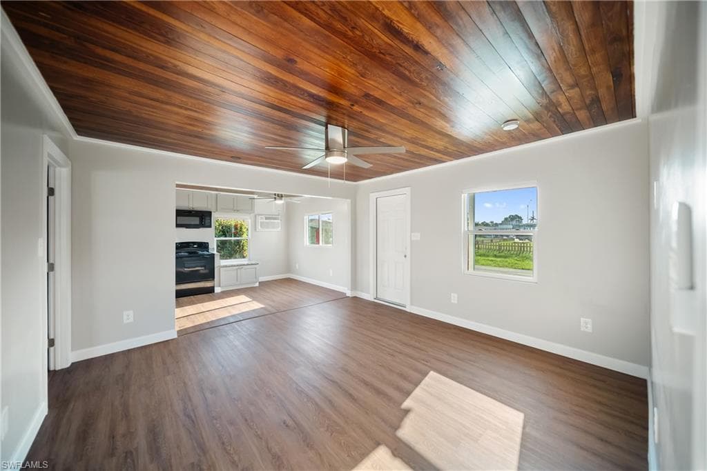 1157 4th WAY-19