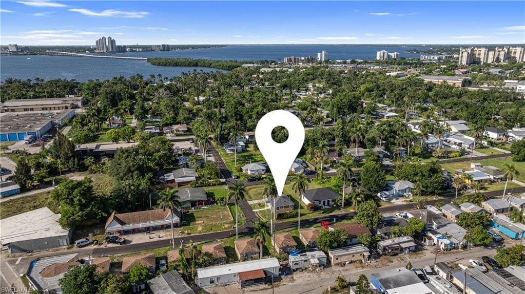 1157 4th WAY-31