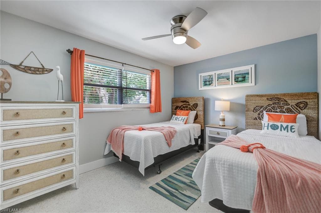 1012/1014 E Gulf DR-17