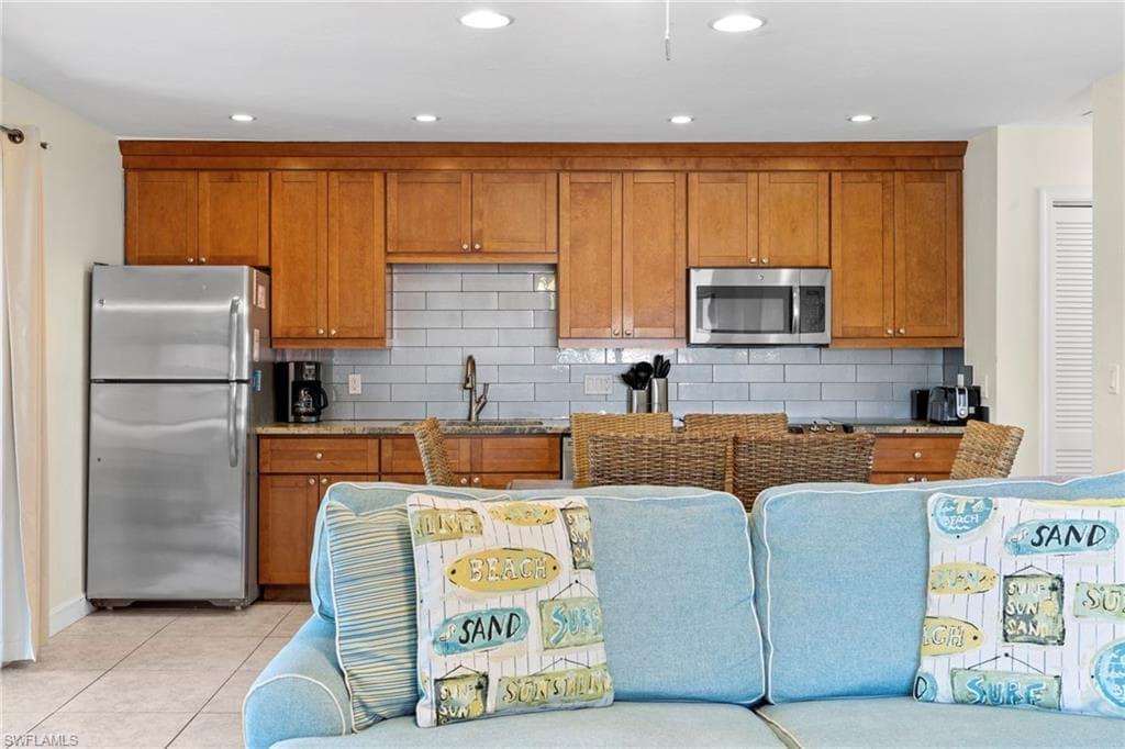 1811 Olde Middle Gulf DR 1-9