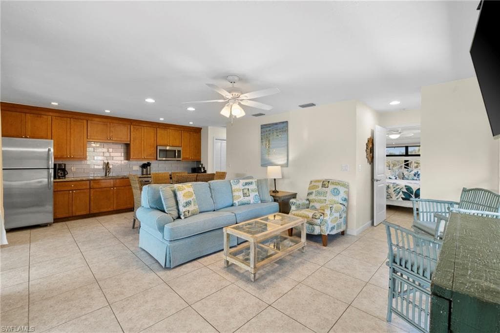 1811 Olde Middle Gulf DR 1-4