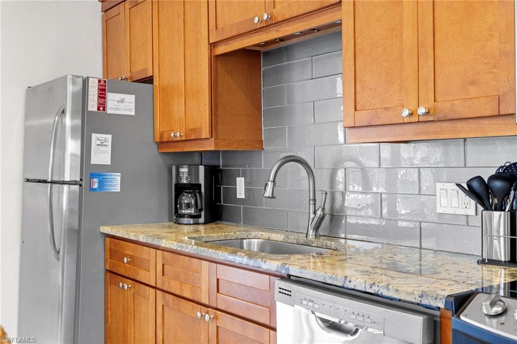 1811 Olde Middle Gulf DR 1-8